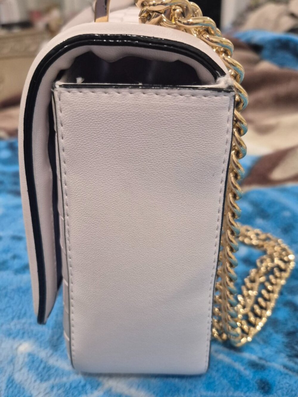 Bolso bandolera mediana de Victoria's Secret - Picture 12 of 15